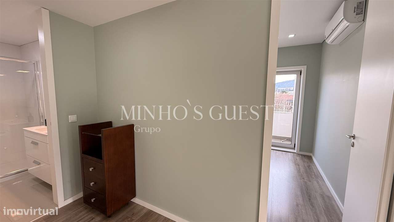 Apartamento T2 (Pronto Habitar) c/ elevador e garagem - Tribunal de Br-7