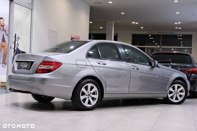 Mercedes-Benz Klasa C 220 CDI DPF Automatik BlueEFFICIENCY - 10