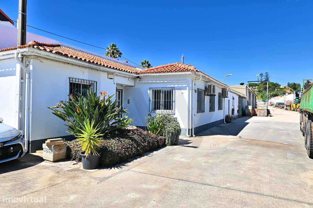 Lote de terreno para 3 moradias de luxo em Albarraque - Grande imagem: 4/36