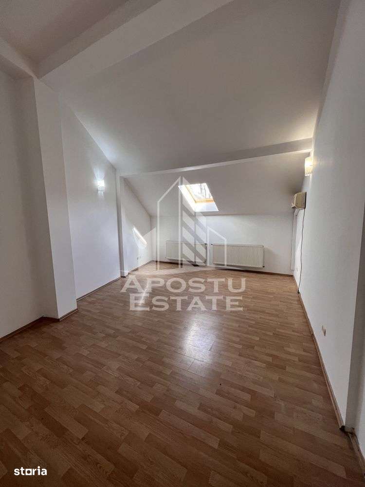 Spatiu comercial zona Centrala - Imagine principală: 3/8