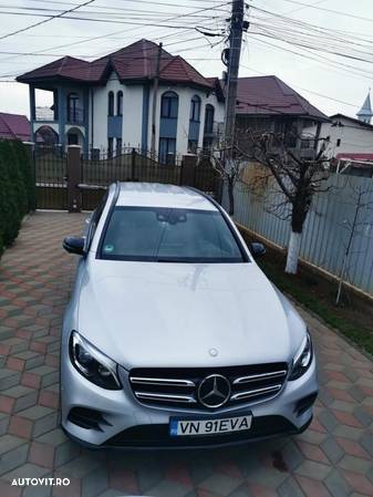 Mercedes-Benz GLC 250 d 4Matic 9G-TRONIC AMG Line - 3