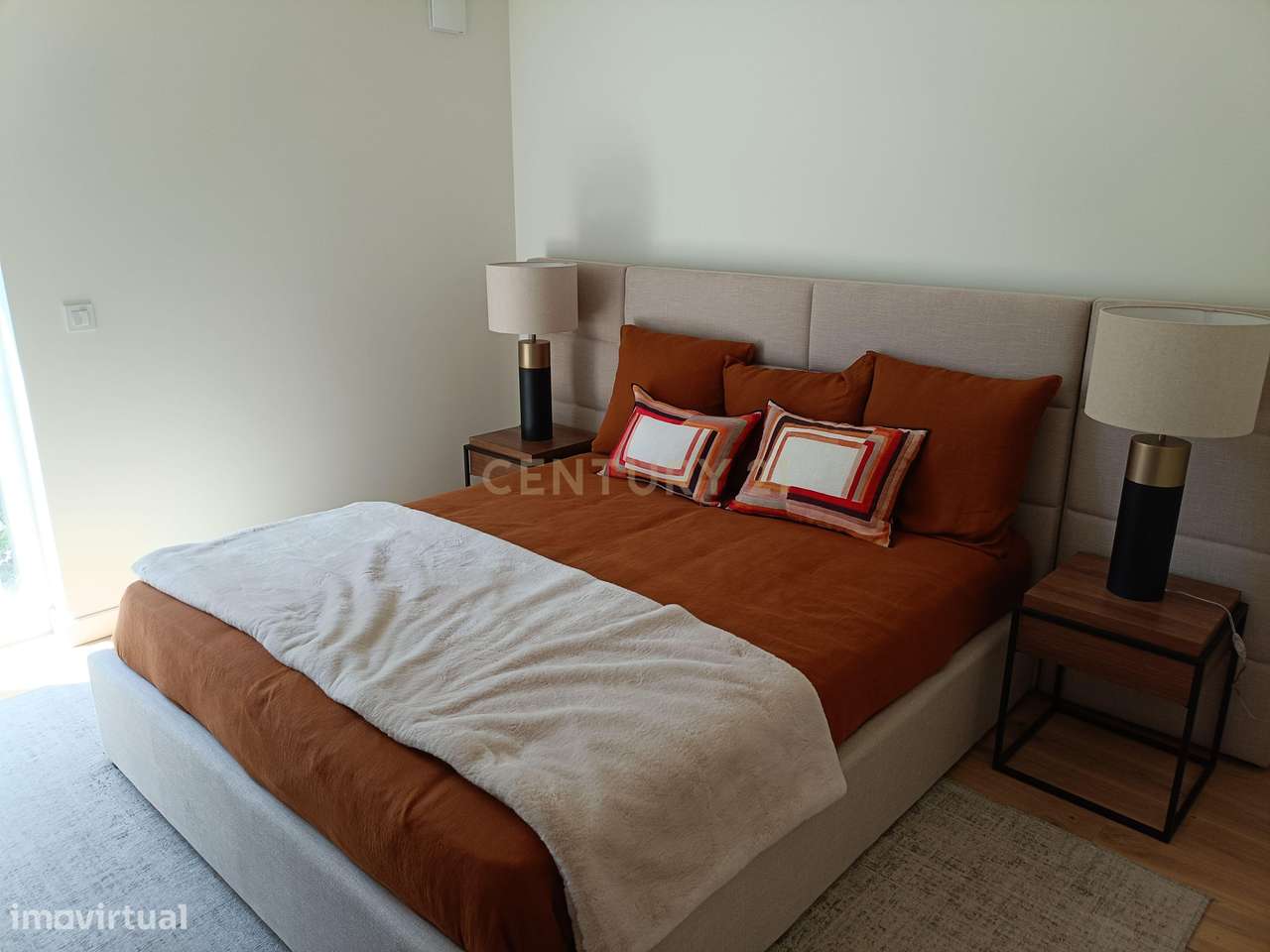 Excelente Apartamento T2 bastante Central no Areeiro com Jardim Privat-23