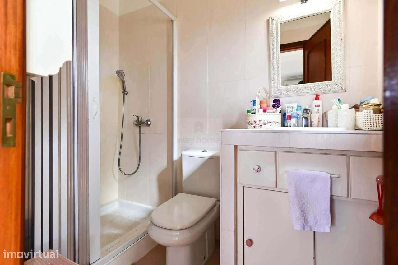 Apartamento T2 | Terraços | Garagem | Condomínio Privado | Manique-17