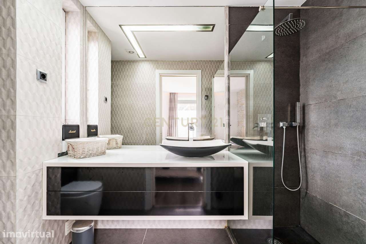 Moradia contemporânea na Aroeira | Luz natural, conforto e eficiência-39