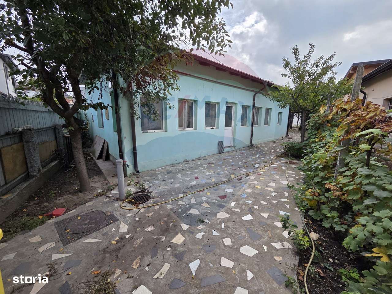 Ansamblu casa de locuit, hala productie ,spatiu de birouri si teren-3