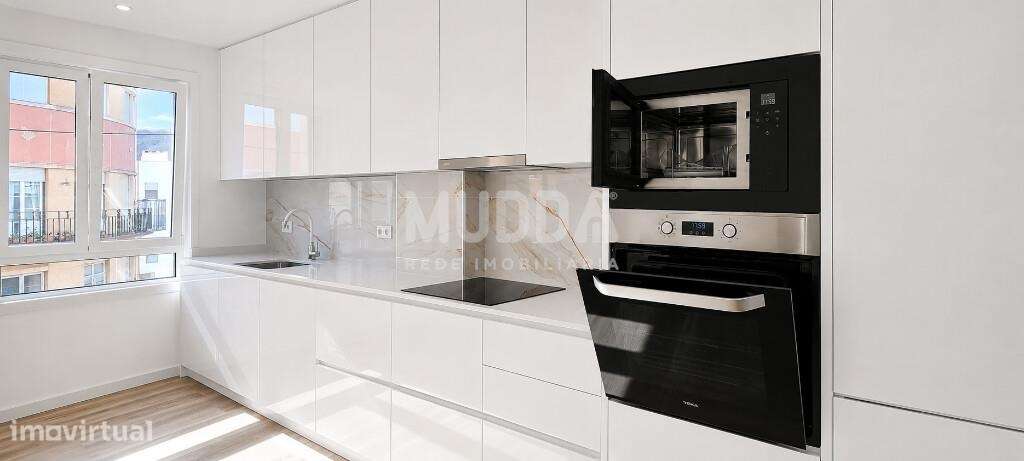 Apartamento T2+1 totalmente renovado na pitoresca vila da Nazaré-2
