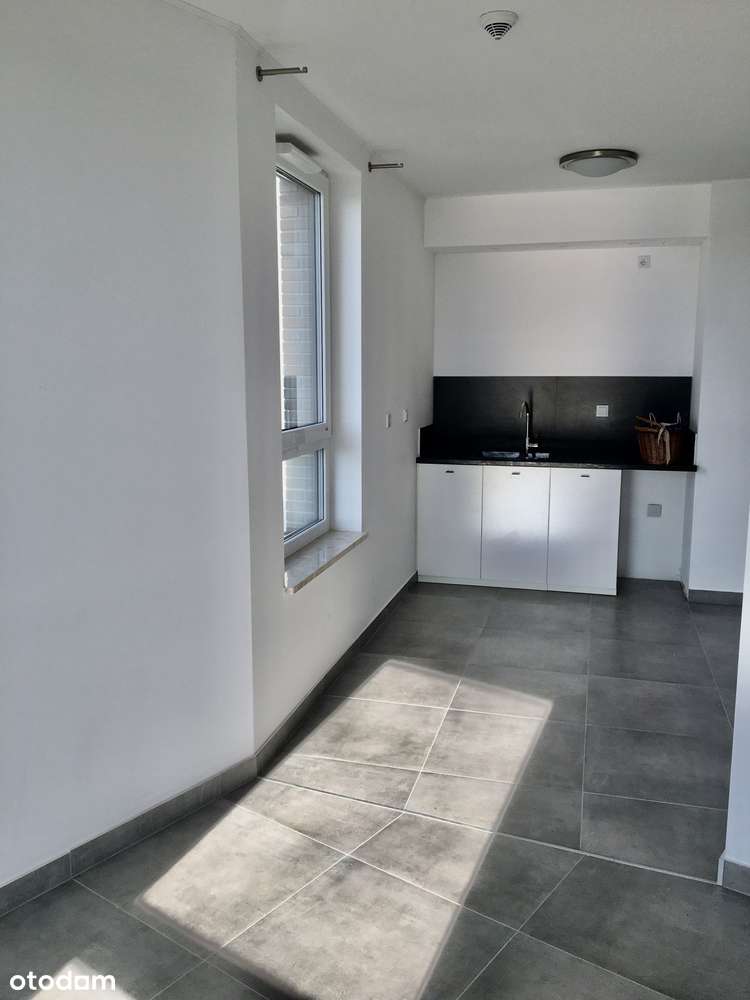 Słoneczny lokal inwestycyjny  duży balkon-2