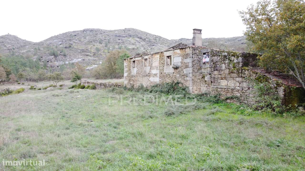 Quinta para Reabilitar em Fuinhas, Fornos de Algodres - Grande imagem: 5/8