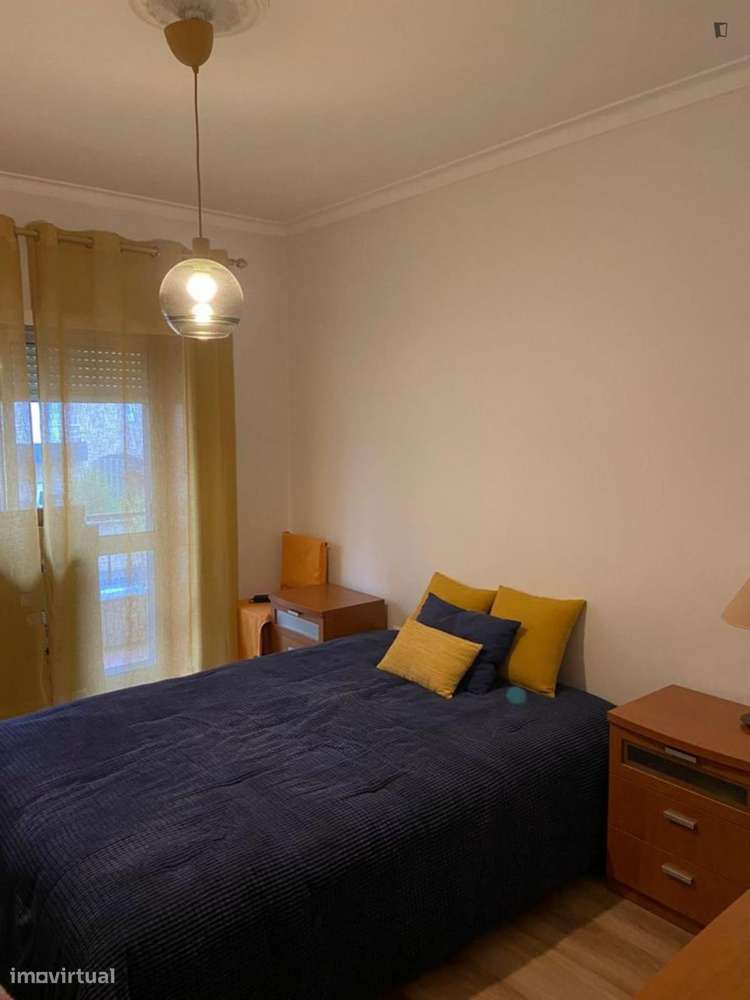 Quarto - localizado em Sé de Braga e São Lázaro Braga - Grande imagem: 2/7