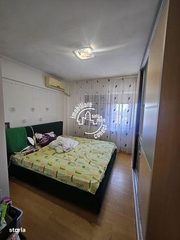 Apartament 3 camere - Strada Avram Iancu - Semidecomandat-9