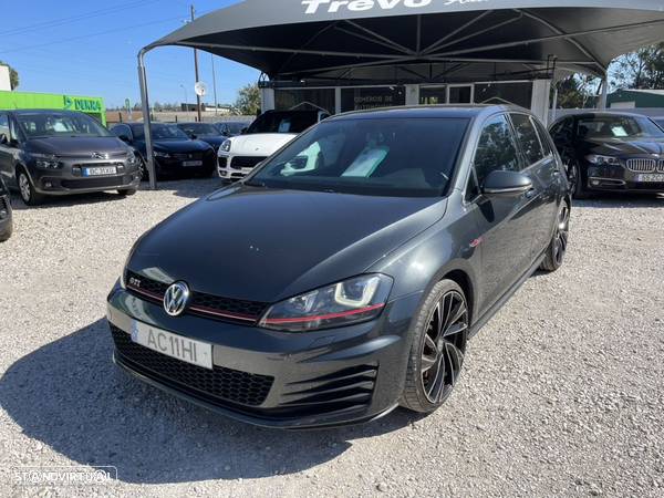 VW Golf 2.0 GTI - 2