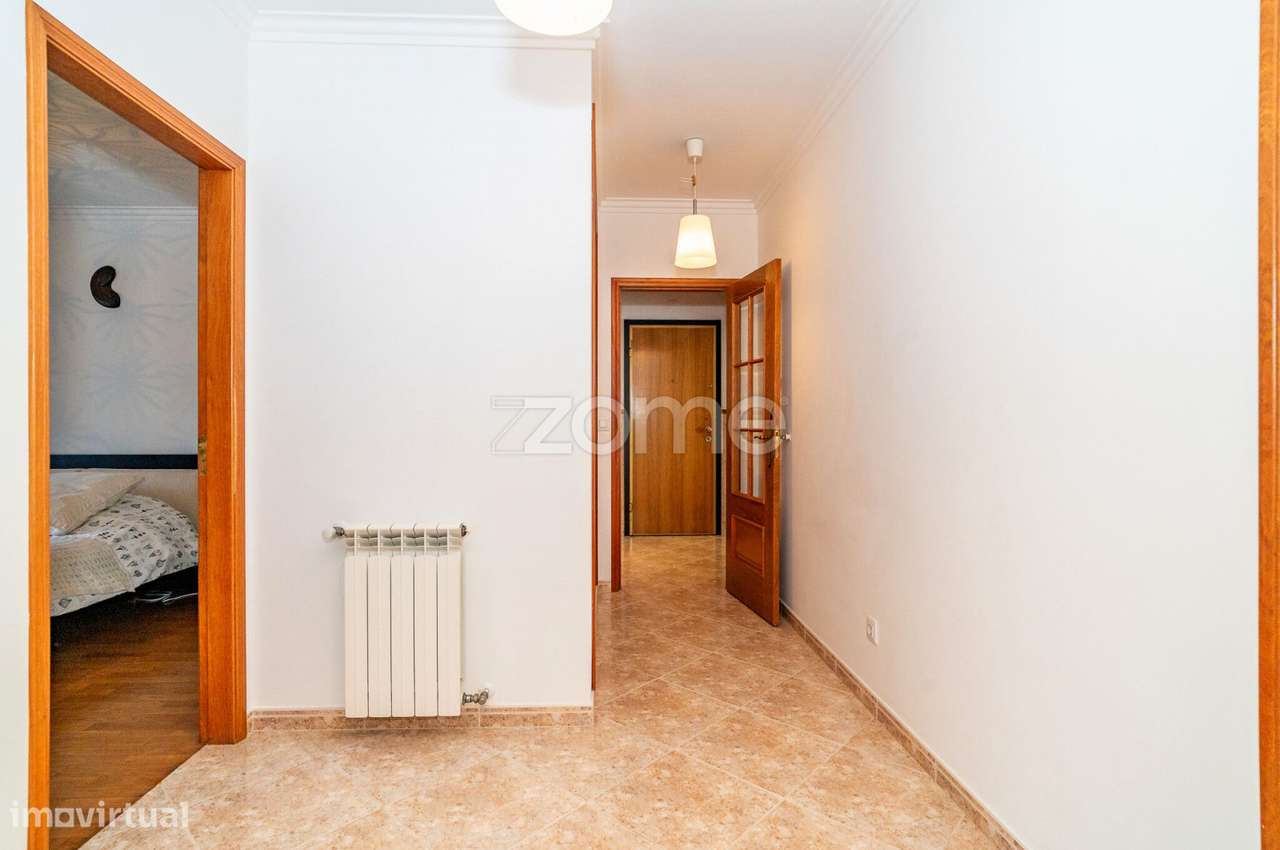 Apartamento T3+Garagem e Arrumo-18