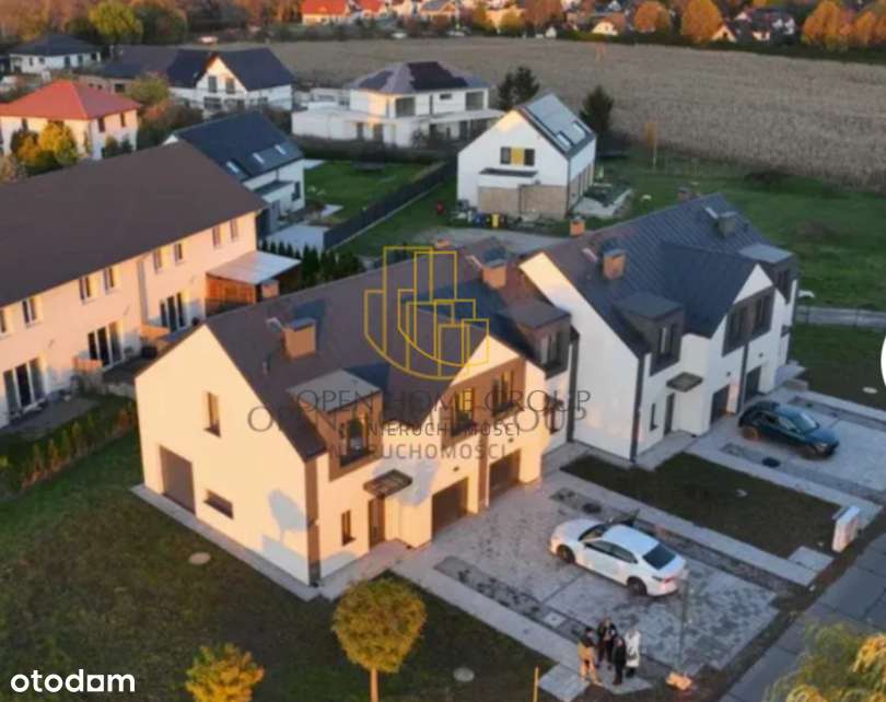 ok. Grota Roweckiego -bliźniak -garaż w bryle-5M