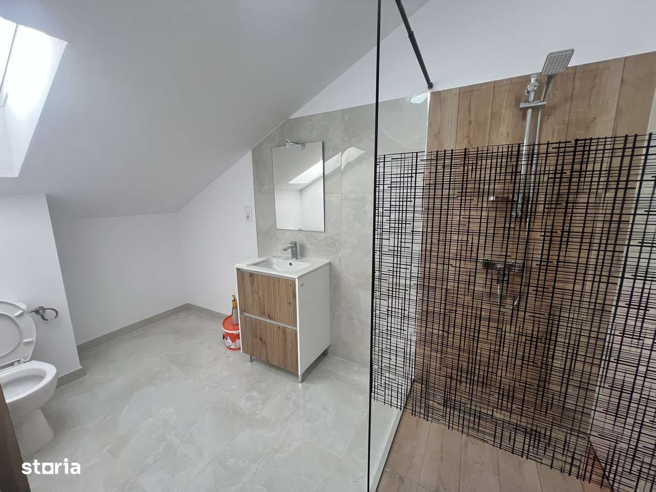 Apartament penthouse 2 nivele - Living spatios 40 mp - 4 camere, 3 bai-8