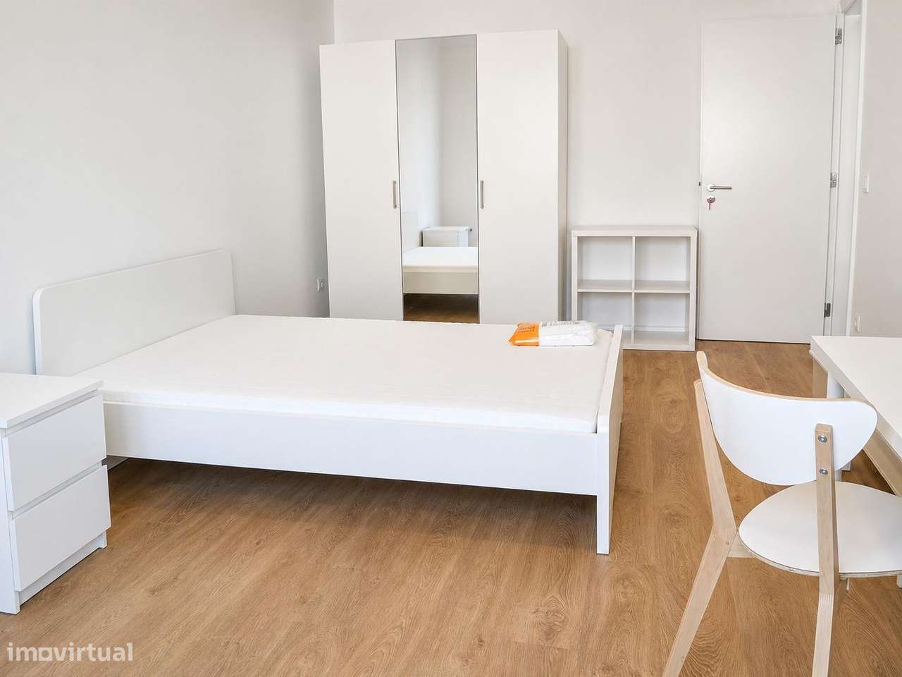 T2 totalmente remodelado, para viver ou investir - Lumiar-5