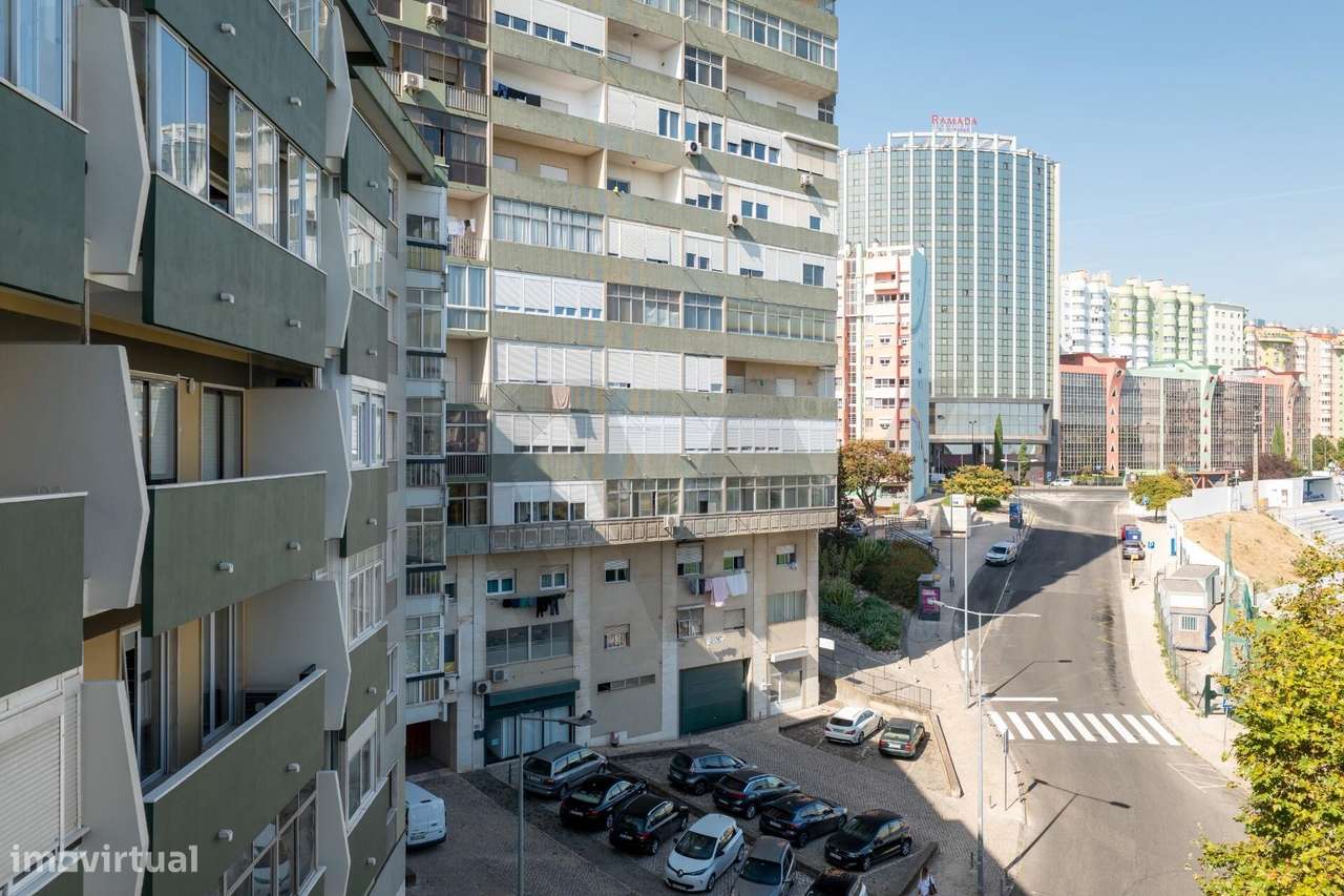 Oportunidade Exclusiva: T3 Remodelado e Metro à Porta, Olaias - Grande imagem: 4/28