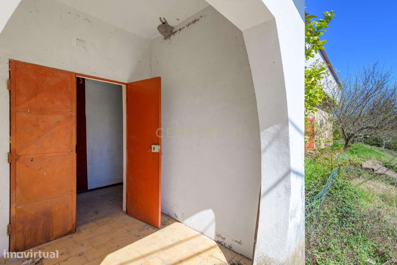 Armazém para Venda com Amplo Terreno - Grande imagem: 4/9