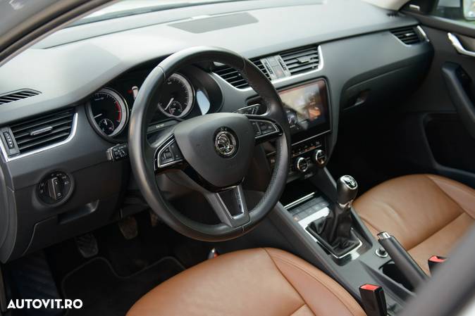 Skoda Octavia 1.5 TSI ACT Sport Edition - 29