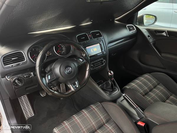 VW Golf 2.0 GTI - 10