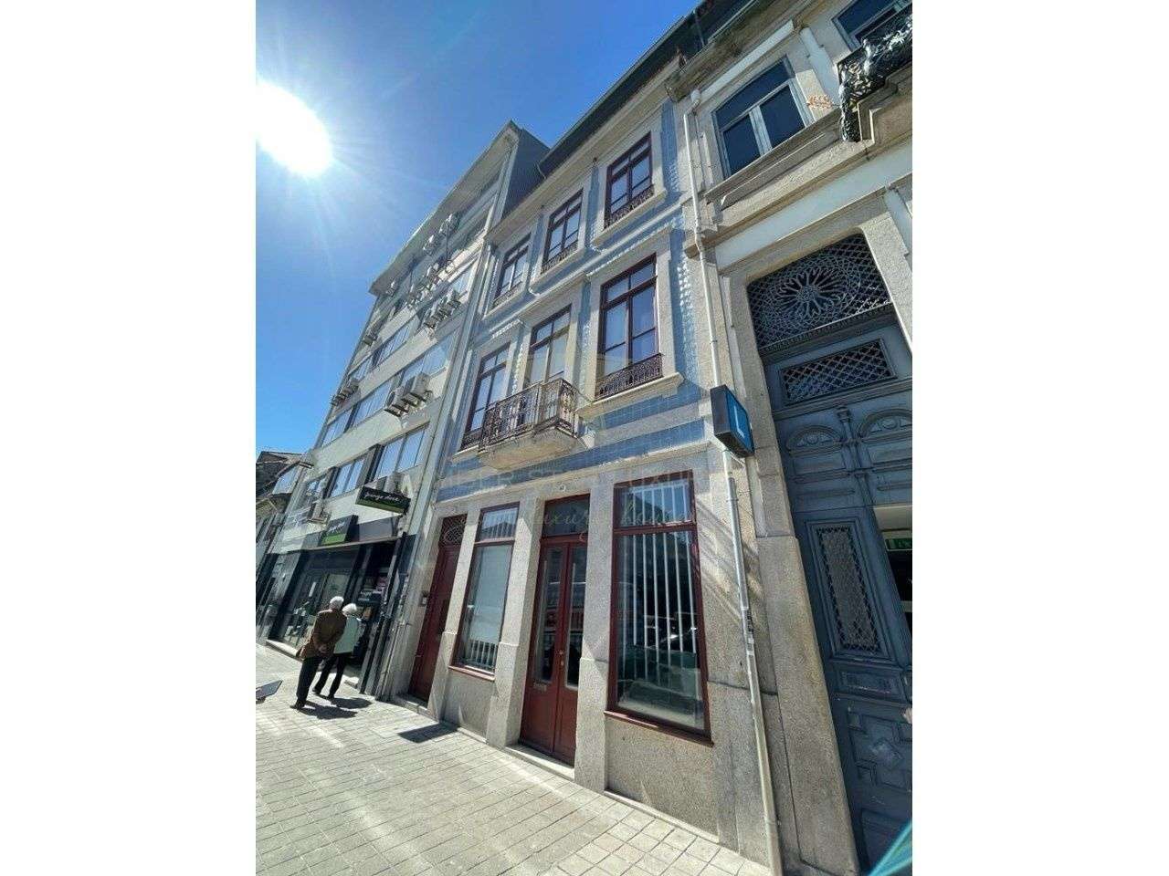 Loja no centro do Porto com 300 m2-0