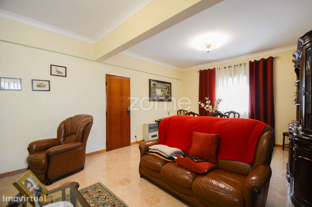 Moradia T8 Famões - Grande imagem: 4/36