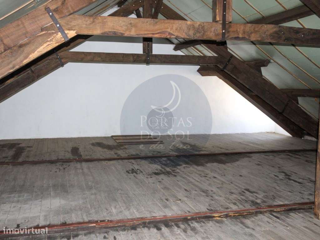 T6 c sótão (72m2), terraço, pátio e estacionamento-16