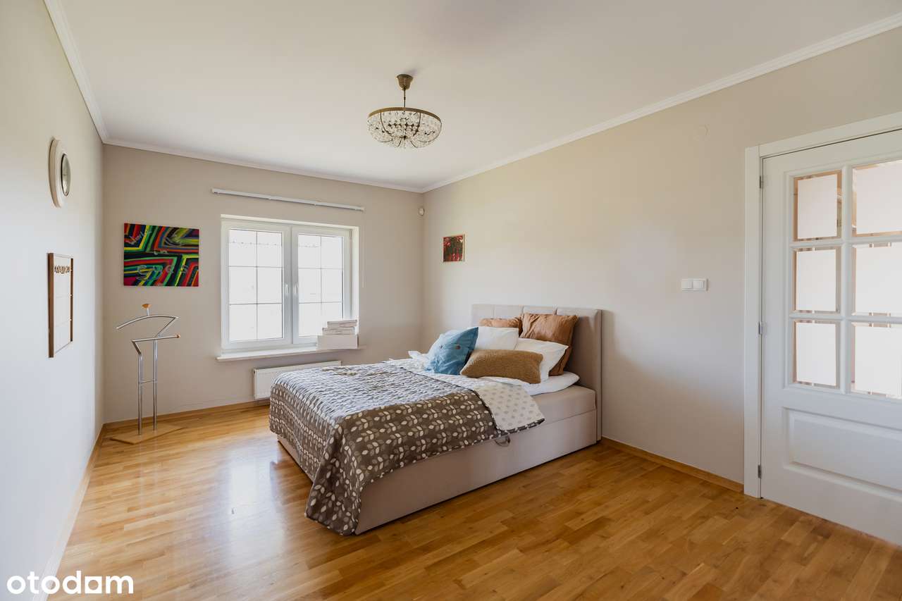 Wolnostojący, imponujący dom 361 m2, do zamieszkania-10