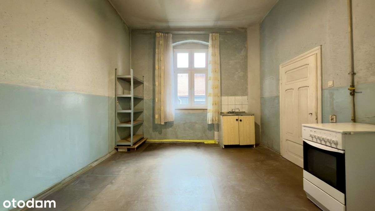 Duże M3 do własnej aranżacji- w samym centrum!!-4