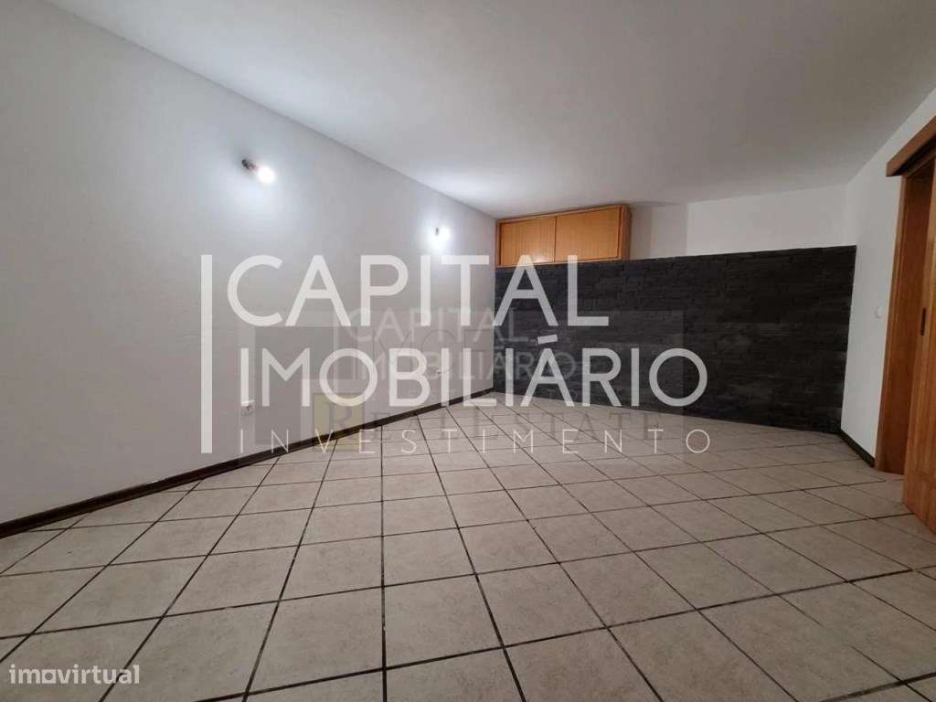 Moradia isolada V3+2 situada nas Caixas em Sesimbra com Piscina-16