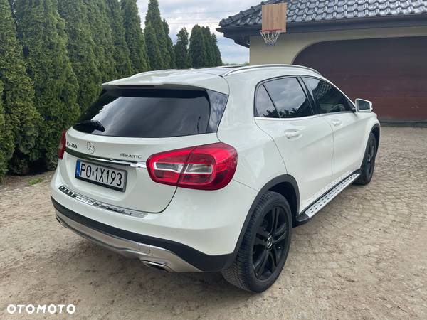 Mercedes-Benz GLA 250 4-Matic AMG Line - 4