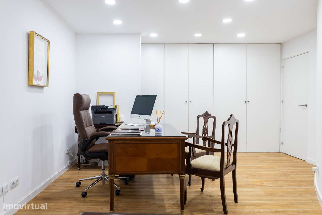 Espaço Comercial em Galeria Premium na Rua Mais Prestigiada de Lisboa,-8