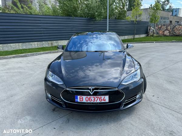 Tesla Model S 90D Allradantrieb - 2