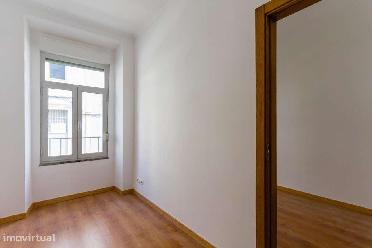 T2+1 pronto a habitar no centro de Lisboa!-25