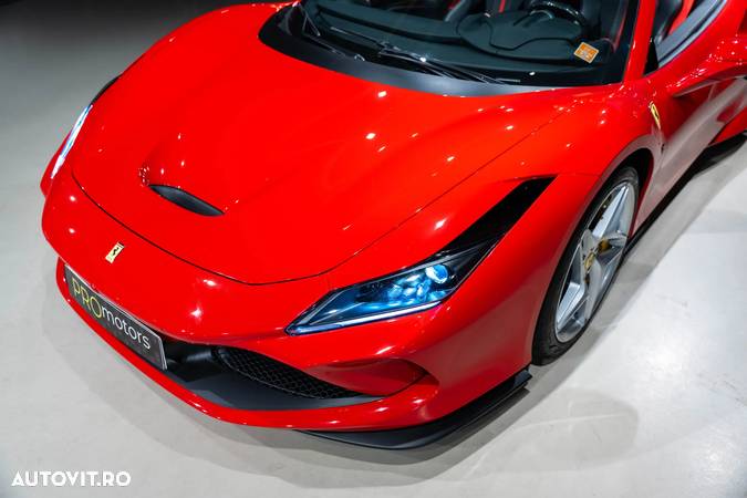 Ferrari F8 - 11