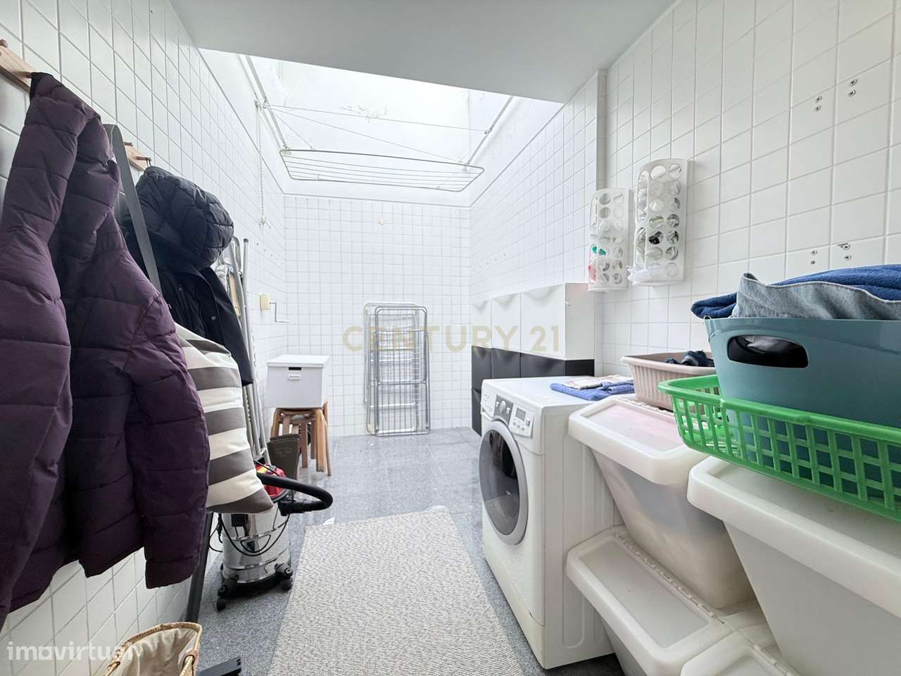 Moradia T3 com suite master, em condomínio de prestígio – Estrada Real-41