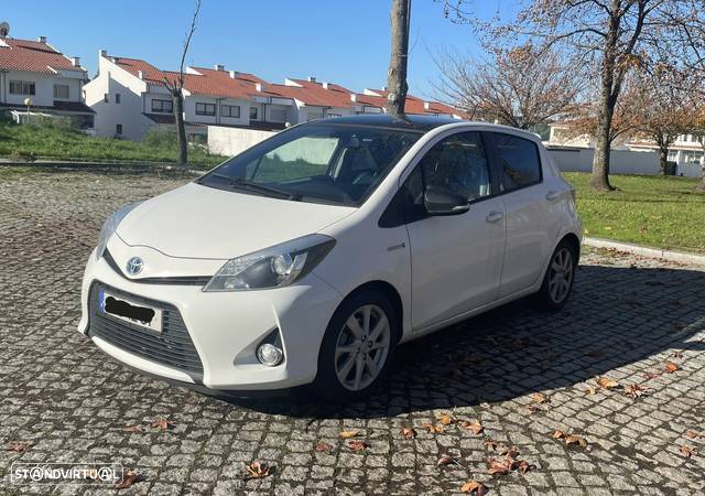 Toyota Yaris 1.5 HSD Comfort+P.Style - 3