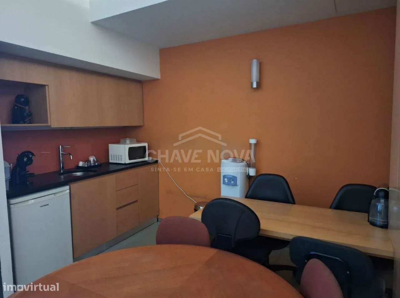 Escritório junto ao Metro Matosinhos Sul - Com Alvará para Restauração-2