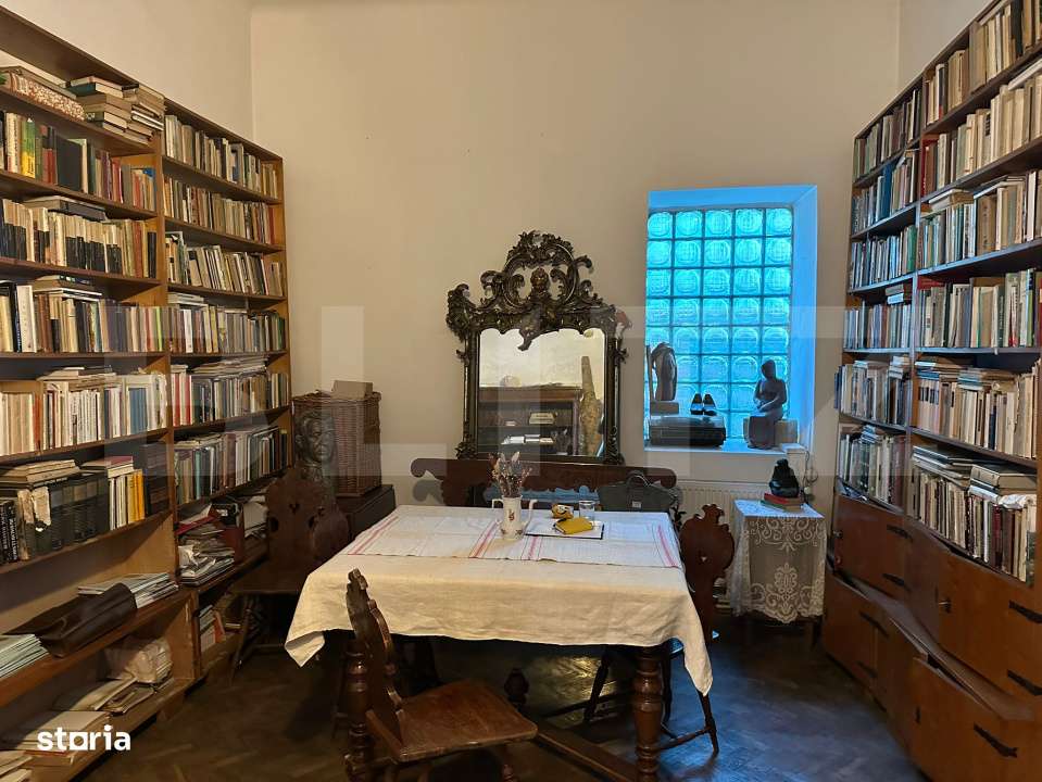 Apartament 3 camere, 100 mp, ultracentral, ideal pentru renovare si in - Imagine principală: 3/9