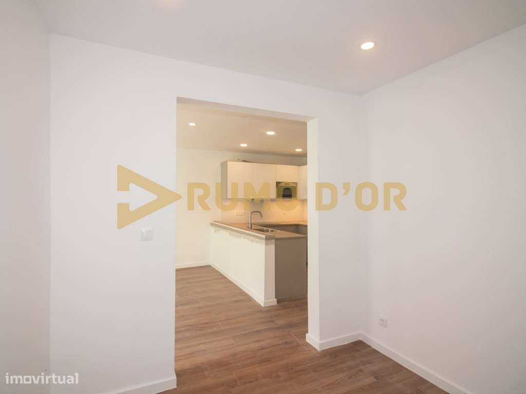 Moradia T3 Olhalvo com logradouro e terraço-5