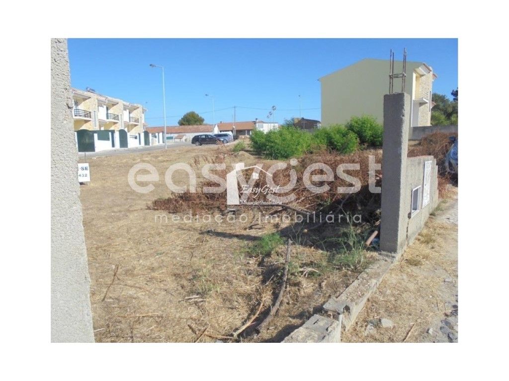 Lote de Terreno Urbano com 368,90 m2 no Pinhal de Cima - ...