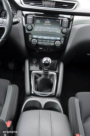 Nissan Qashqai 1.3 DIG-T N-Connecta - 14