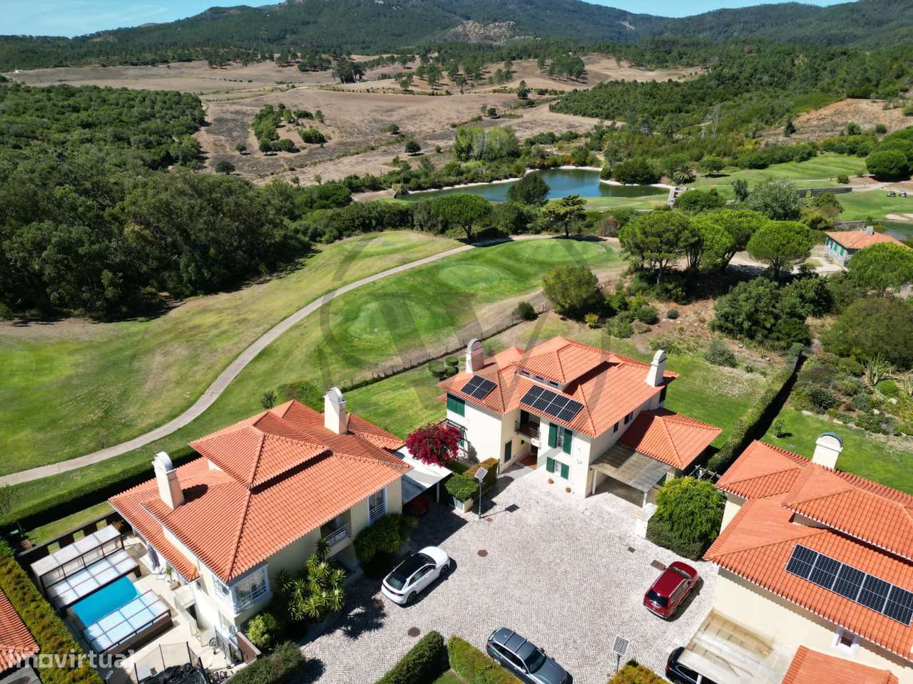 Moradia T5 Remodelada – Luxo no Resort Quinta da Penha Longa-45
