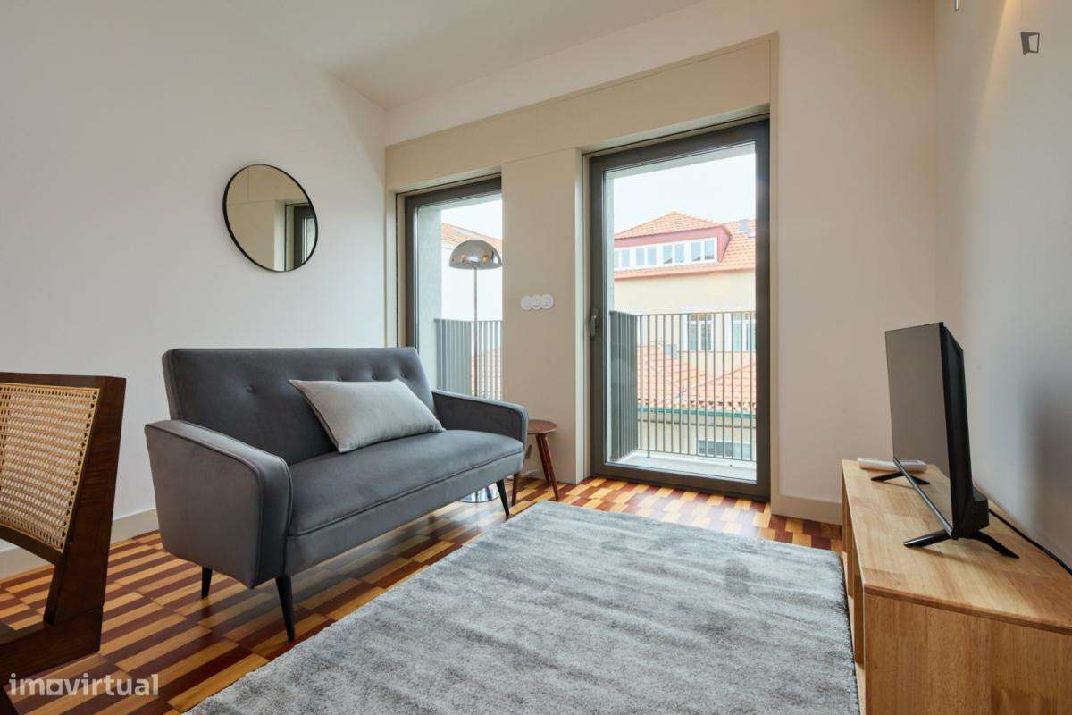 Apartamento com 1 quartos - localizado em Santo Ildefonso Porto - Grande imagem: 2/20