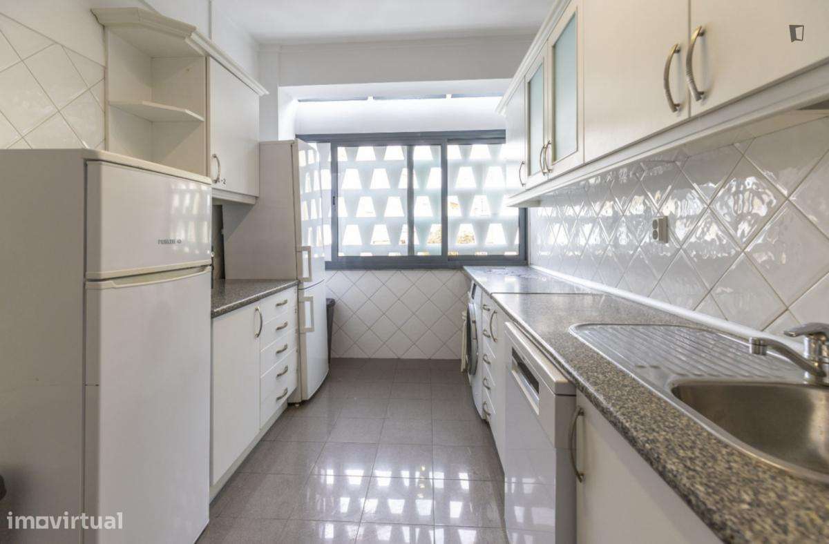 Quarto - localizado em Entrecampos Lisbon - Grande imagem: 2/4