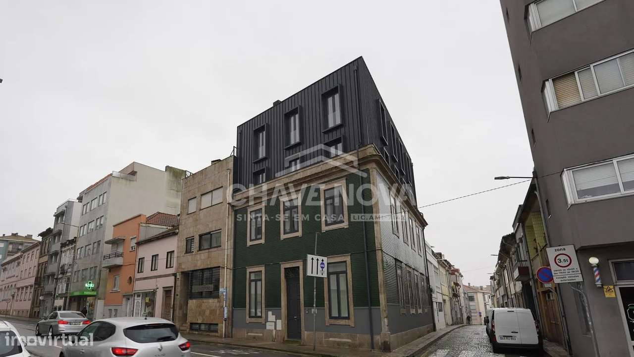 Apartamento T2 Dúplex no Marquês - Porto - Grande imagem: 4/27