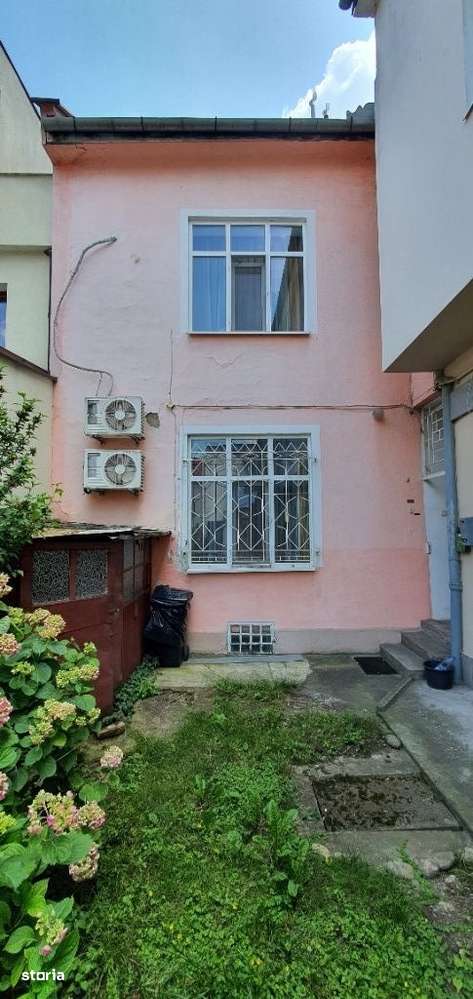 Casa cu 3 camere zona P-ta Unirii-7