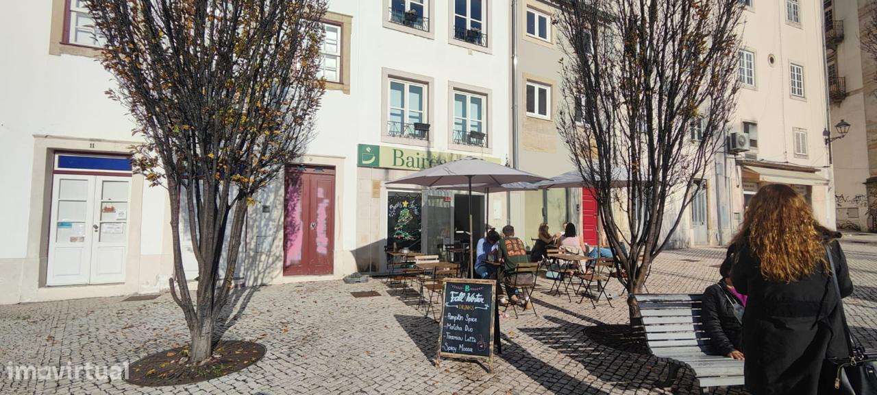 venda de Café no centro histórico de Coimbra - Grande imagem: 3/8