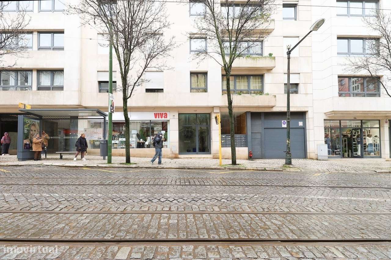 Apartamento T2 com garagem no coração de Campo de Ourique, Lisboa - Grande imagem: 5/38