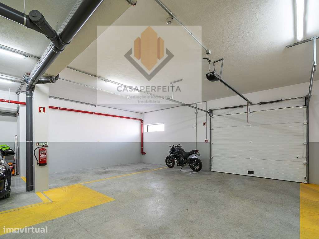 Apartamento T2 Novo com Varanda e Lugar de Garagem - Pedroso-30