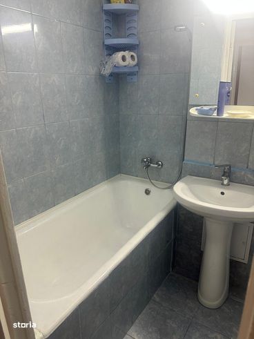 Apartament 3 camere, decomandat.Metrou Aparatori Patriei.-12